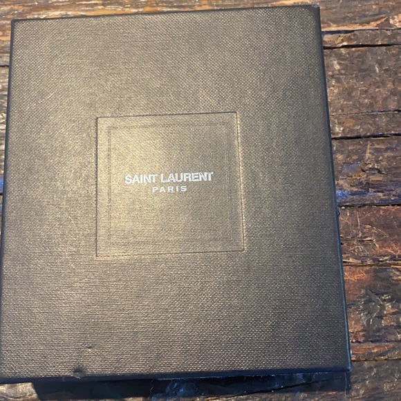 YSL (Saint Laurent) monogram leather card holder. Metal YSL initials and quilted - Picture 4 of 4